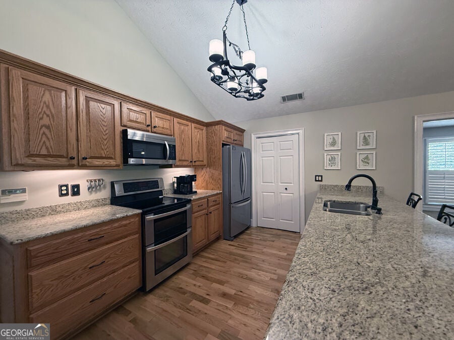 201 Hickory Hill LN