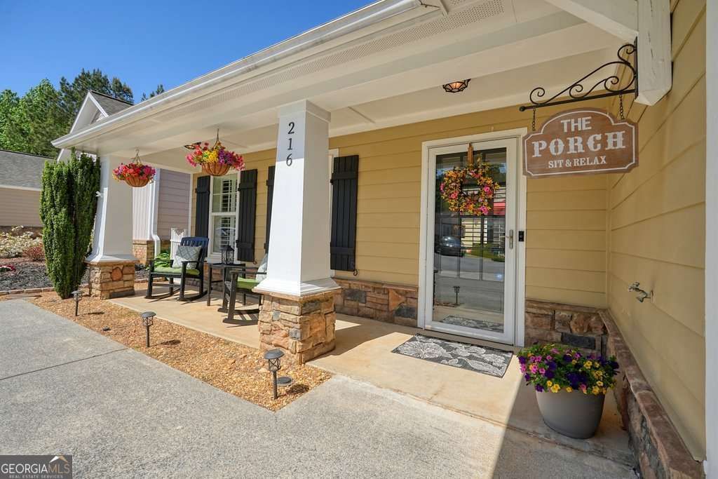 Photo of 216 Patti Place, Canton, GA 30114 (MLS # 10736134)