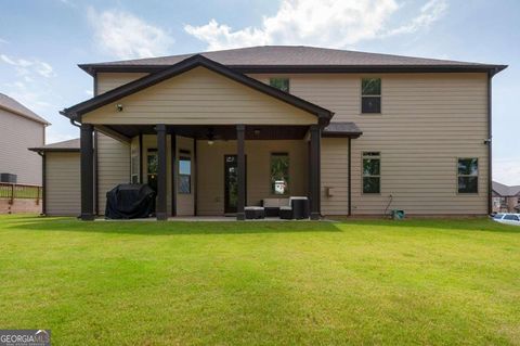 A home in Dacula