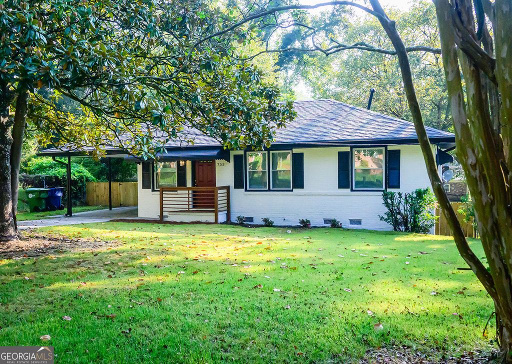 Photo of 753 Commodore Drive NW, Atlanta, GA 30318 (MLS # 10690921)