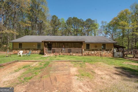 A home in Newnan