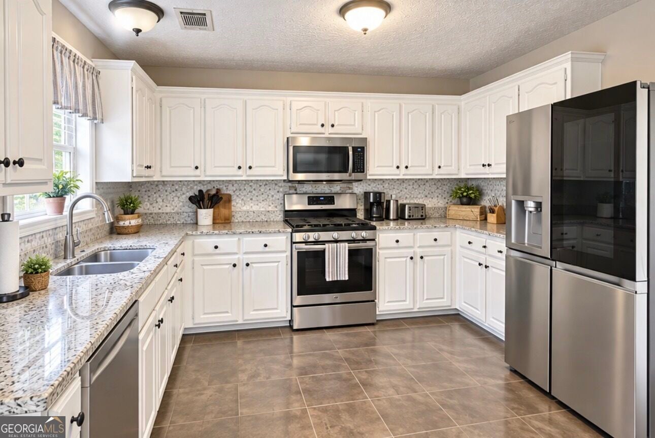443 Windsong LN
