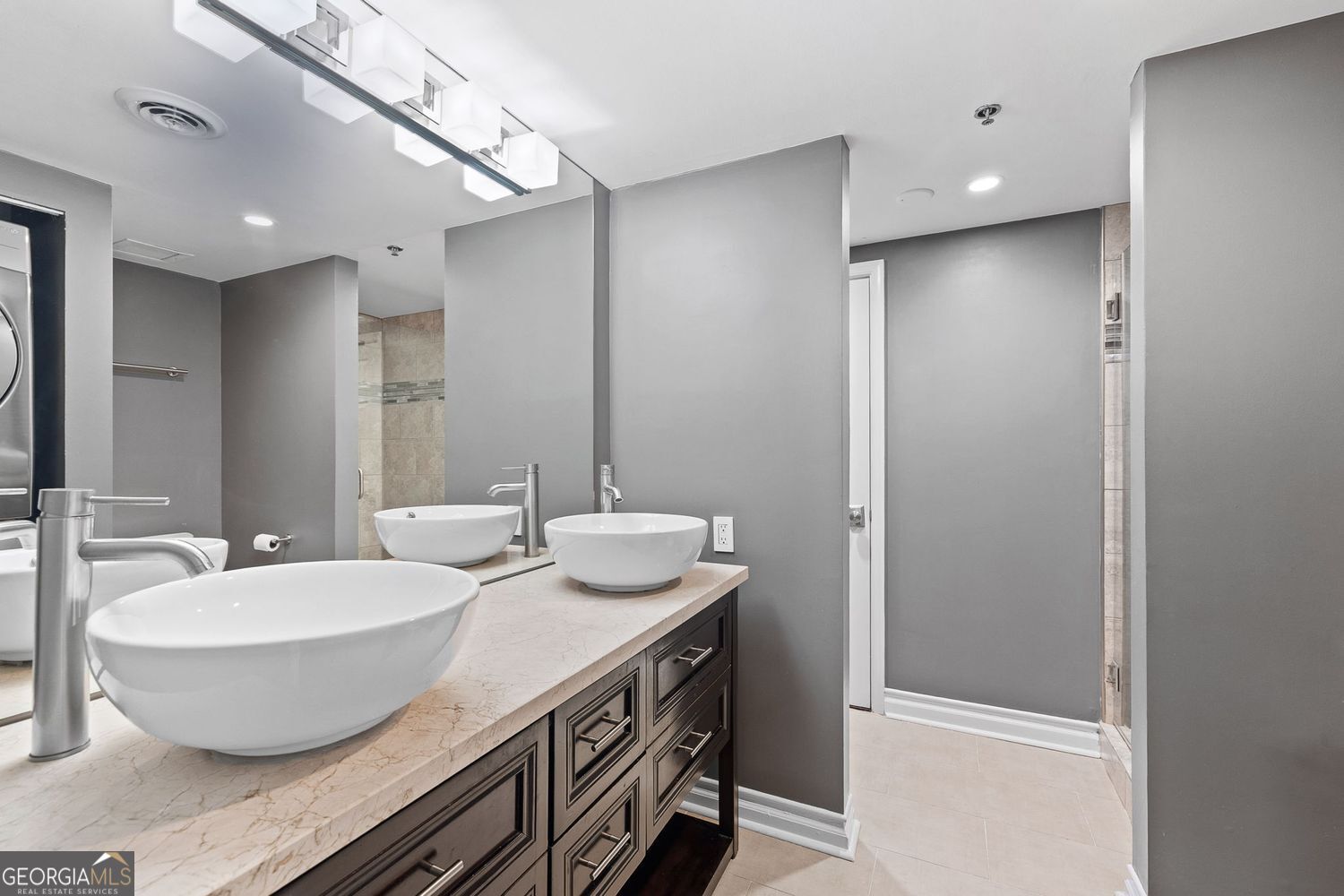 Atlanta, Georgia 30309, United States, 2 Bedrooms Bedrooms, ,2 BathroomsBathrooms,Residential,Active,169934