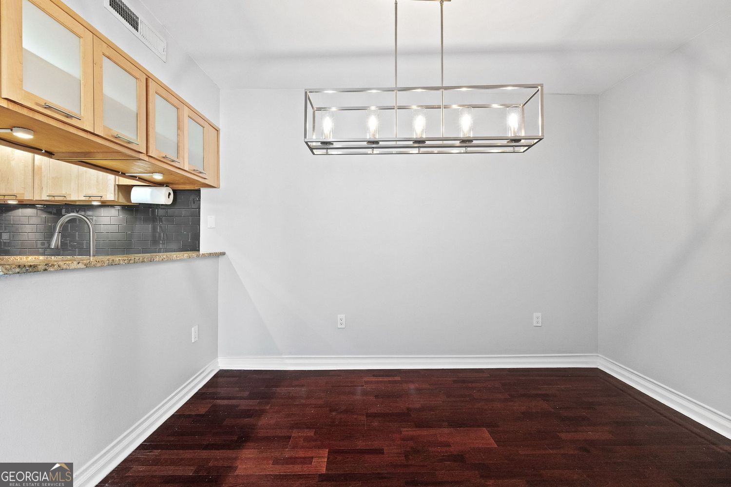 Atlanta, Georgia 30309, United States, 2 Bedrooms Bedrooms, ,2 BathroomsBathrooms,Residential,Active,169934