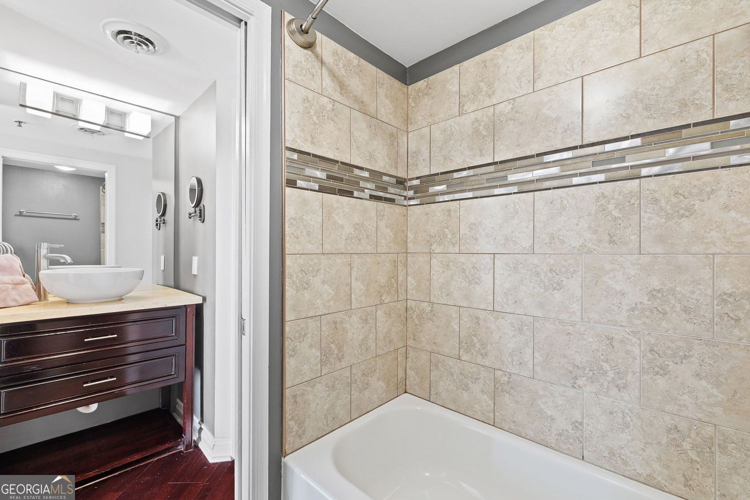 Atlanta, Georgia 30309, United States, 2 Bedrooms Bedrooms, ,2 BathroomsBathrooms,Residential,Active,169934