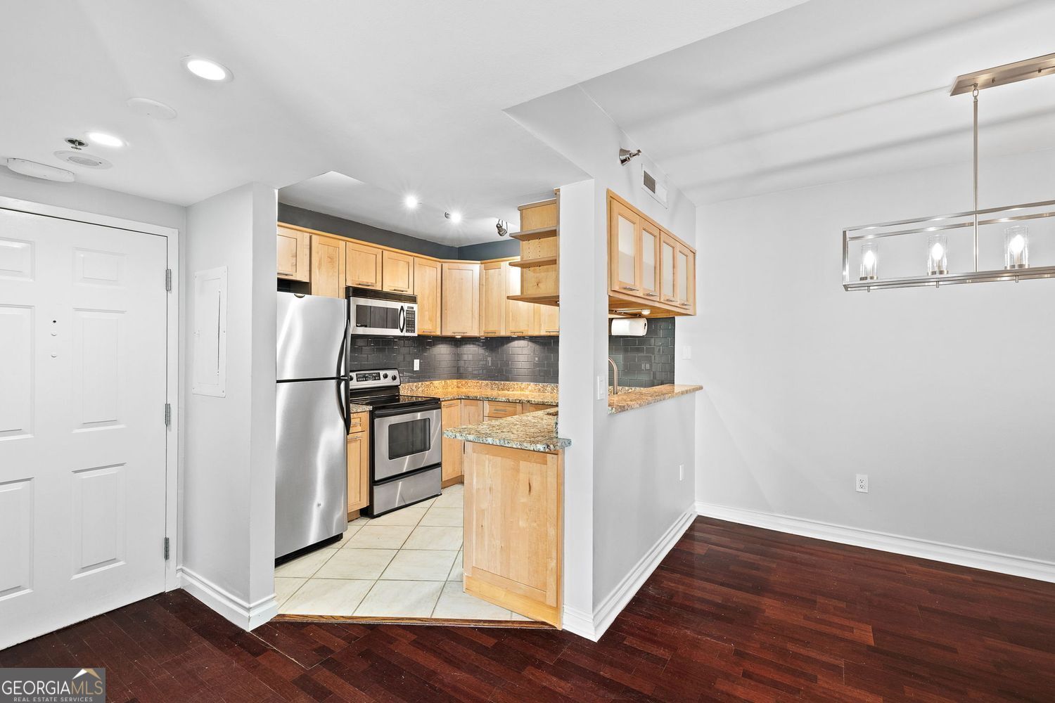 Atlanta, Georgia 30309, United States, 2 Bedrooms Bedrooms, ,2 BathroomsBathrooms,Residential,Active,169934