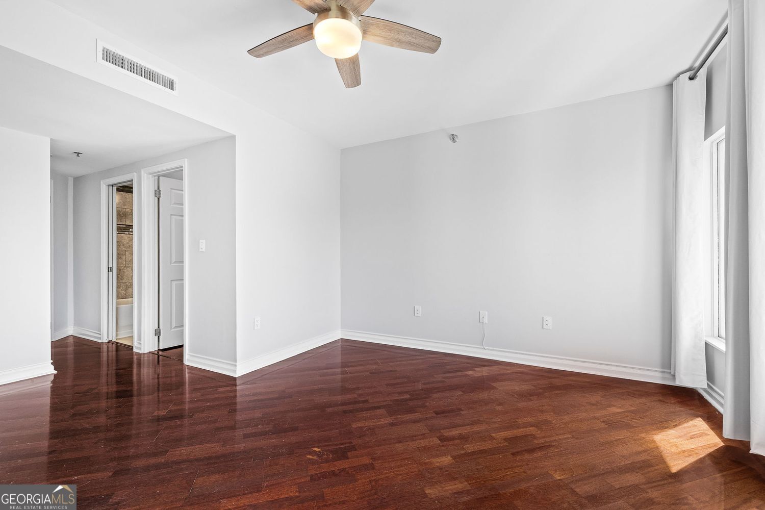 Atlanta, Georgia 30309, United States, 2 Bedrooms Bedrooms, ,2 BathroomsBathrooms,Residential,Active,169934