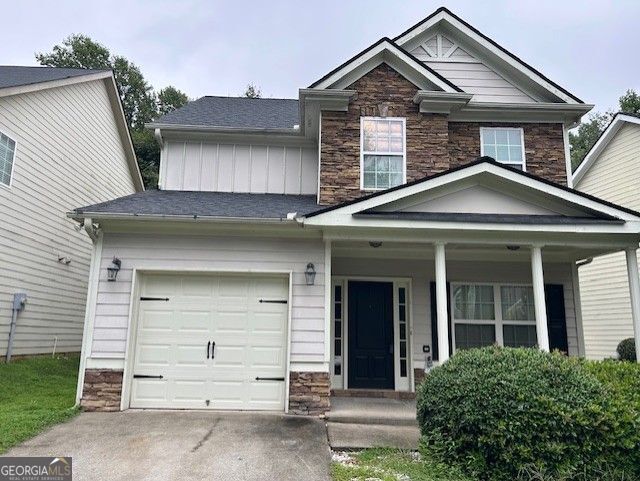 This is freshly painted , new carpets, move in ready home .great neighborhood amenities , Close to Restaurants, good schools, shopping , close to I-85, located in the Mulberry Park Subdivision. Priced right and ready for your furniture to move in! Located in an area where values are rising rapidly. Come see today!