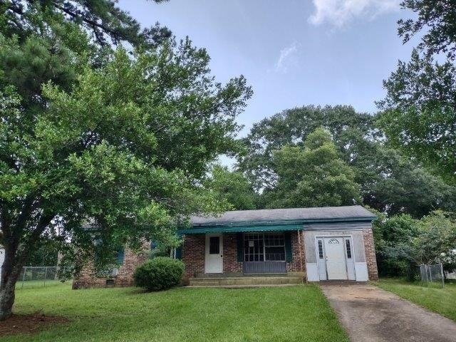 Ranch style home with large level fenced lot! Includes 3 bedrooms, 1.5 bathrooms, vinyl floors, large kitchen/dining area, and spacious yard area with plenty of shade trees and BBQ area. Great location with easy access to shopping, downtown, and GSW State University. Sold as-is. *Seller financing available - call listing agent for details and application*