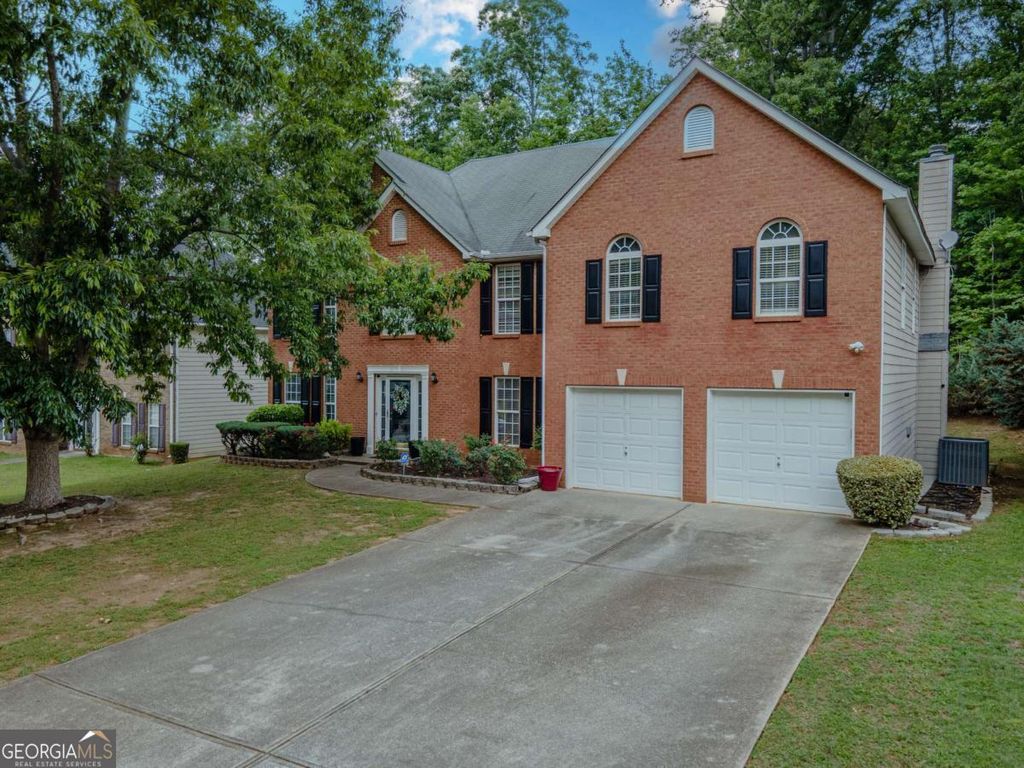 Photo of 6042 Fairington Farms Lane, Lithonia, GA 30038 (MLS # 10768625)