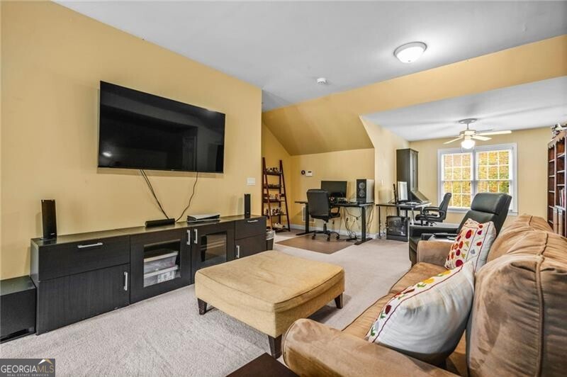 Easthampton - The Ridge - Residential