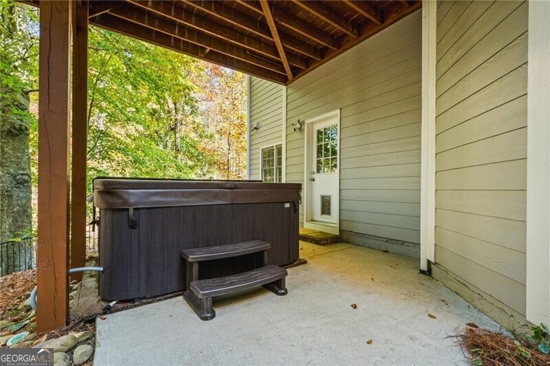 Easthampton - The Ridge - Residential