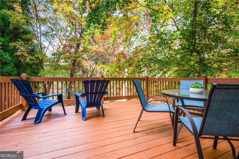 Easthampton - The Ridge - Residential