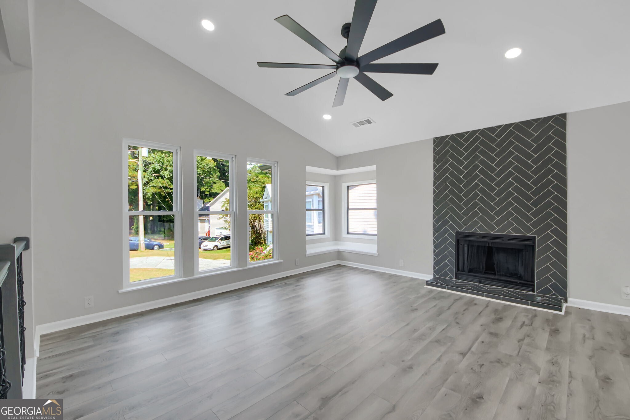 295 LAMDEN CT