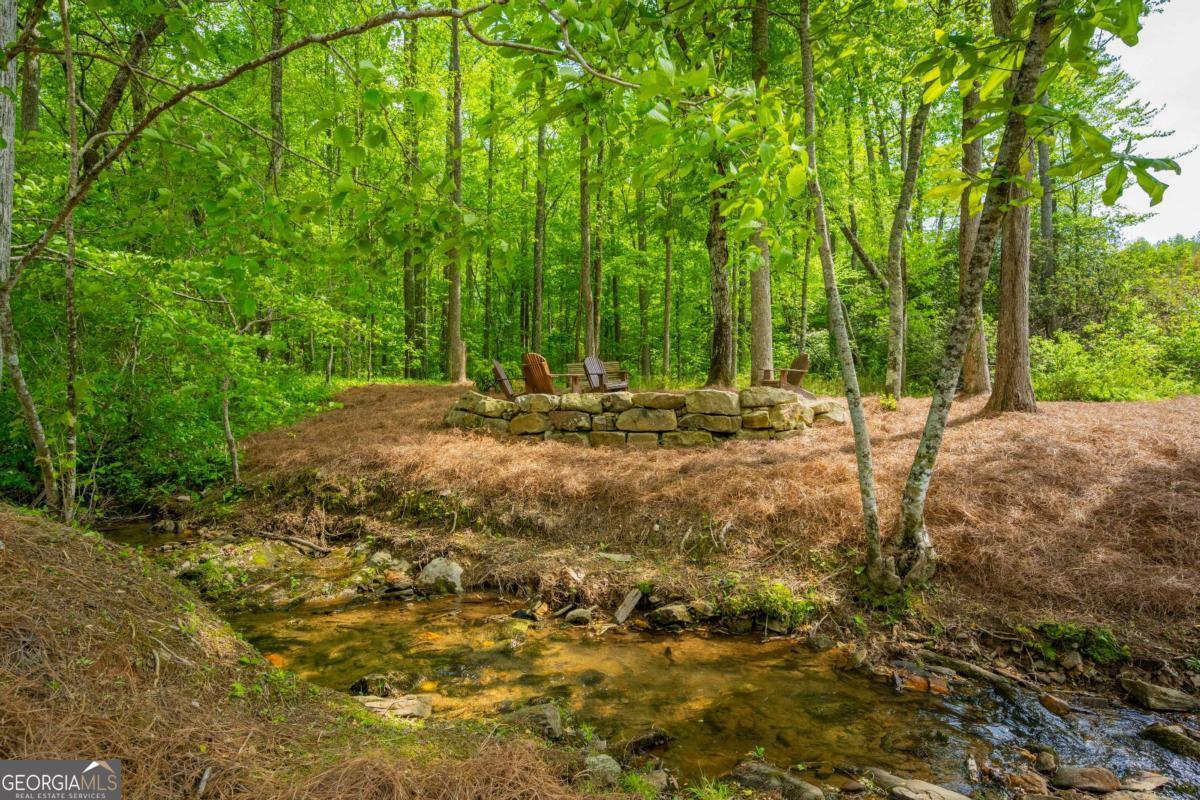 L349 The Vineyard at Yukon