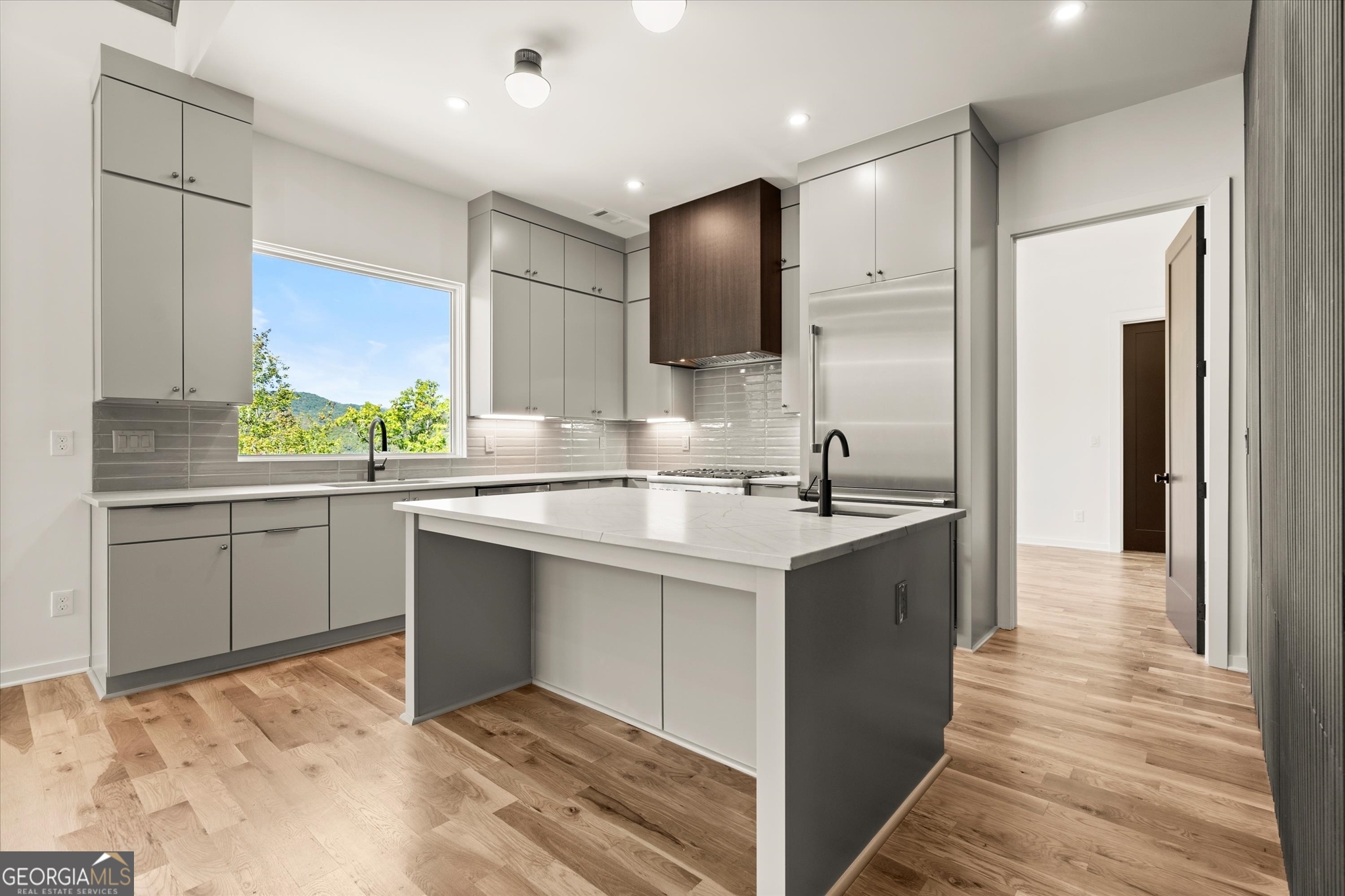 Clayton, Georgia 30525, United States, 4 Bedrooms Bedrooms, ,5 BathroomsBathrooms,Residential,Active,222611