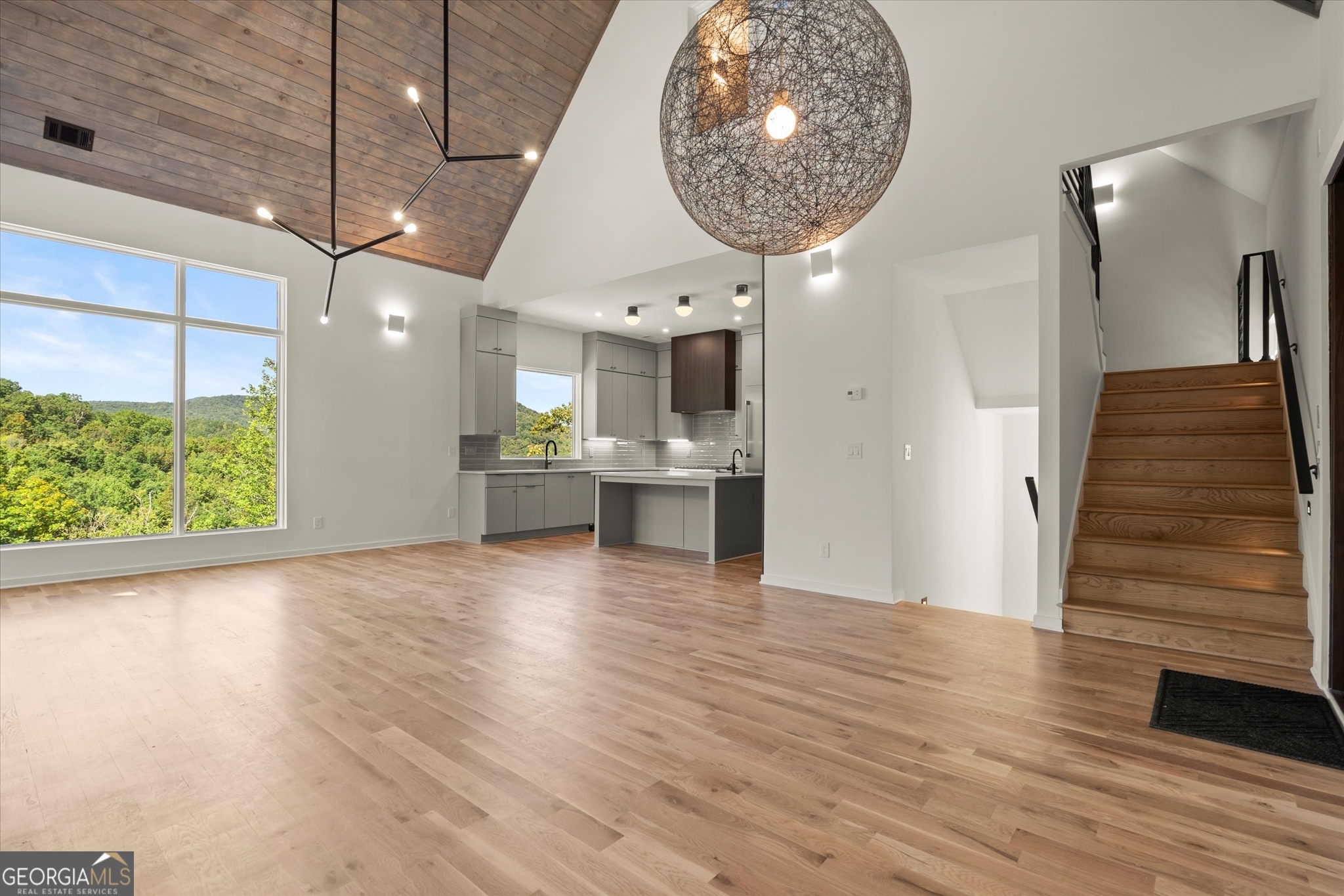 Clayton, Georgia 30525, United States, 4 Bedrooms Bedrooms, ,5 BathroomsBathrooms,Residential,Active,222611