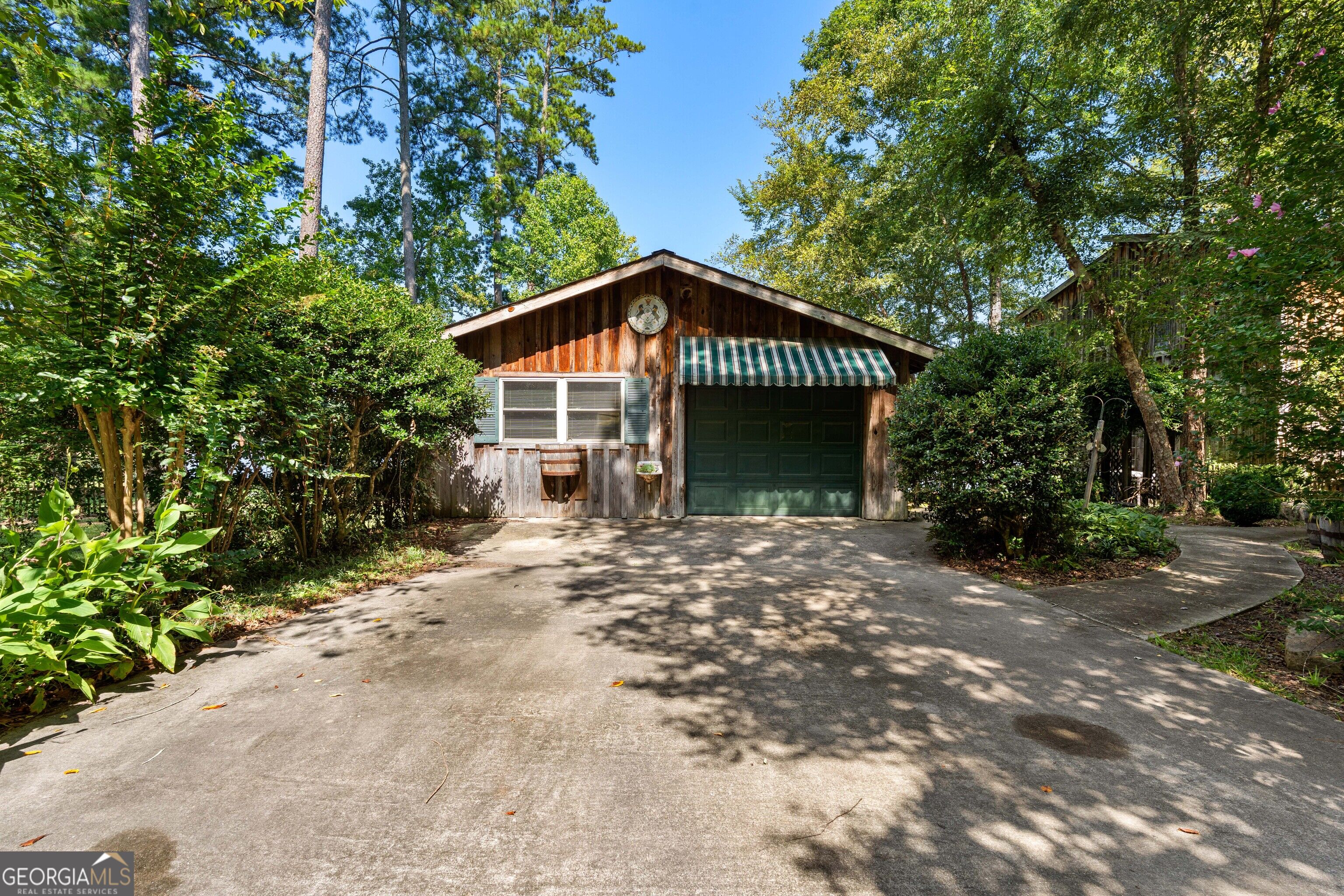 30 Peachtree DR