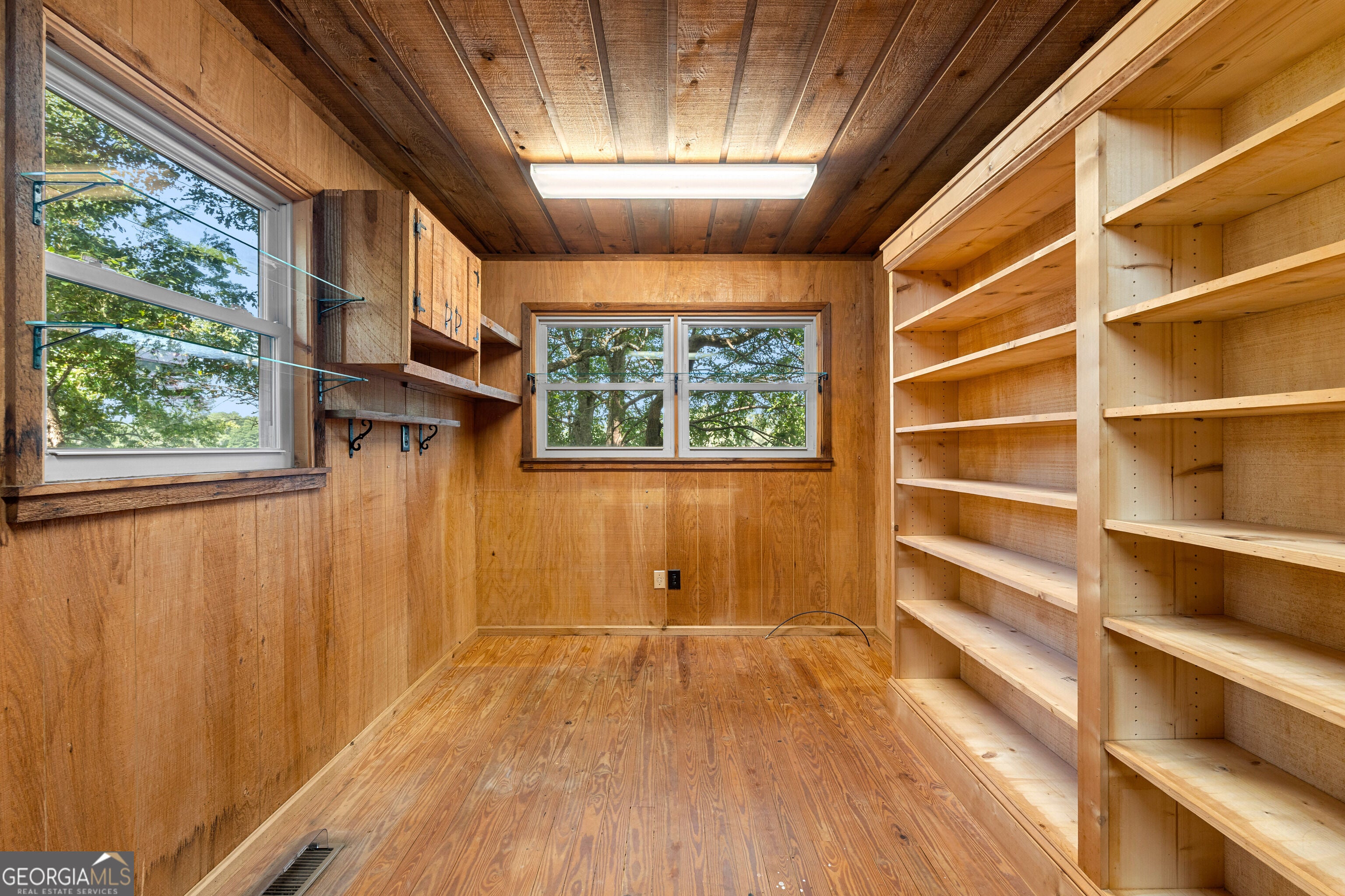 30 Peachtree DR