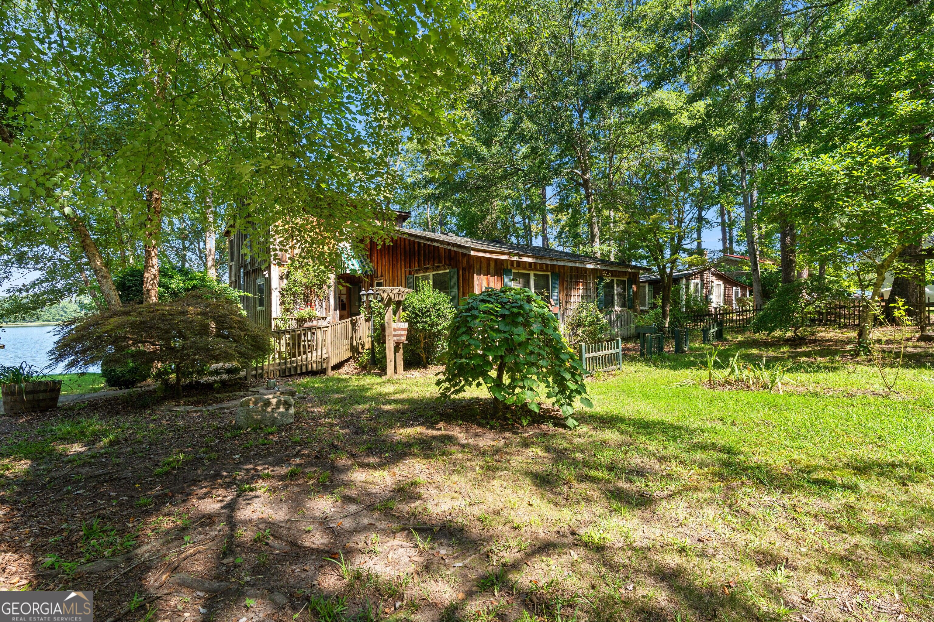 30 Peachtree DR