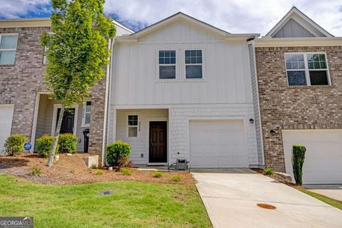 Photo of 3568 Eagle Court SW, Atlanta, GA 30331 (MLS # 10641949)