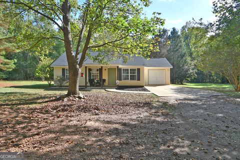 5151 Primrose RD Grantville GA 30220