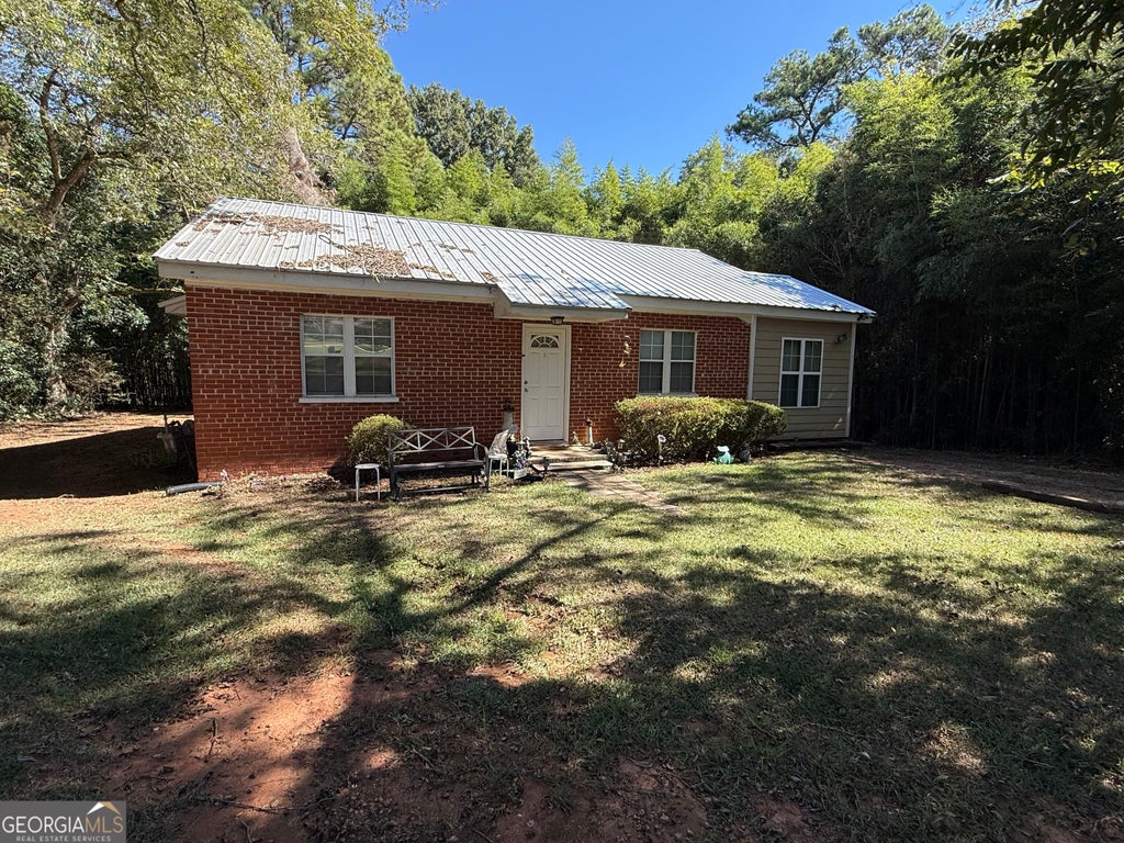 Photo of 539 Highway 18 W, Barnesville, GA 30204 (MLS # 10855333)
