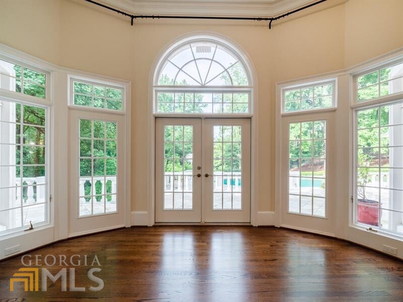 Sandy Springs - Residential