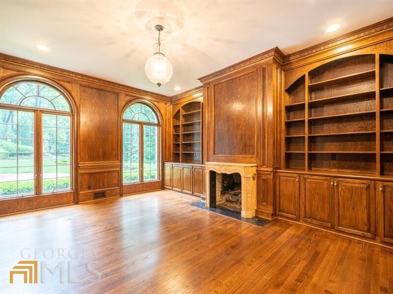 Sandy Springs - Residential