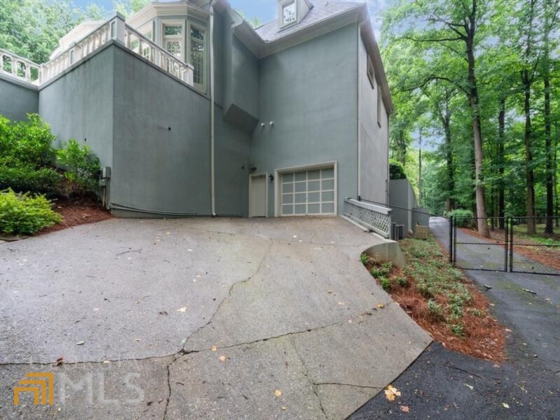 Sandy Springs - Residential