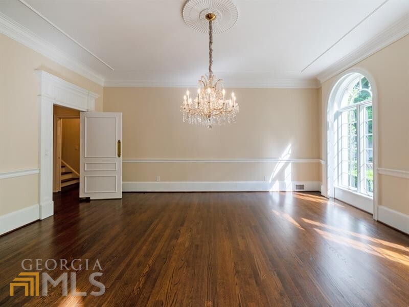 Sandy Springs - Residential