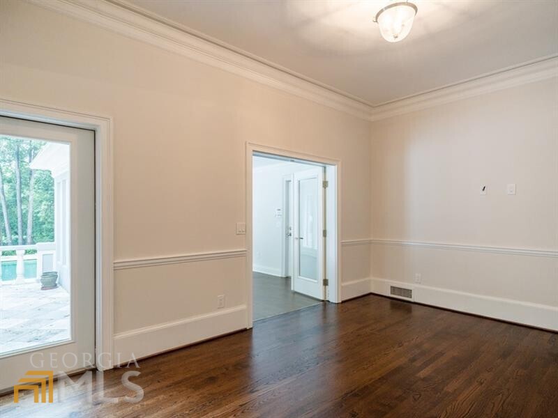 Sandy Springs - Residential