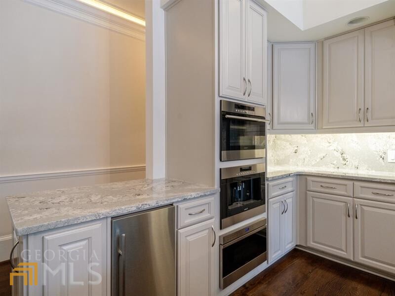 Sandy Springs - Residential