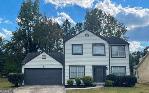 2200 Burdett Ridge DR College Park GA 30349