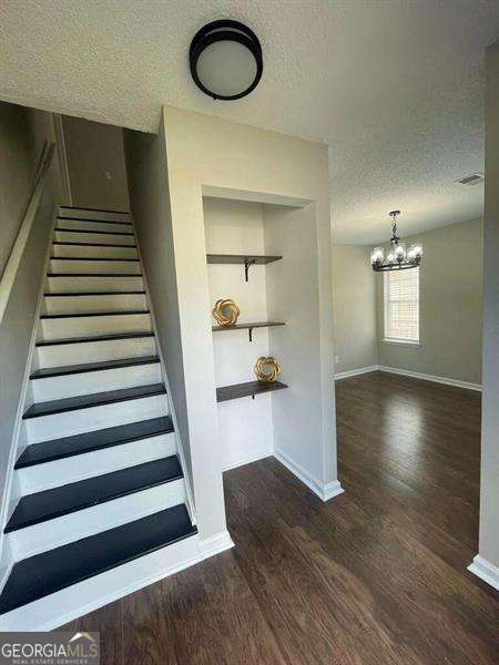 2200 Burdett Ridge DR
