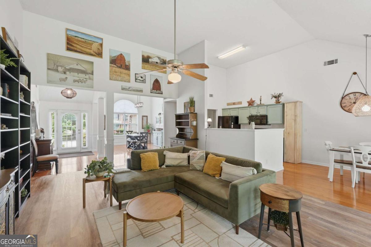 5511 Mudlark CIR