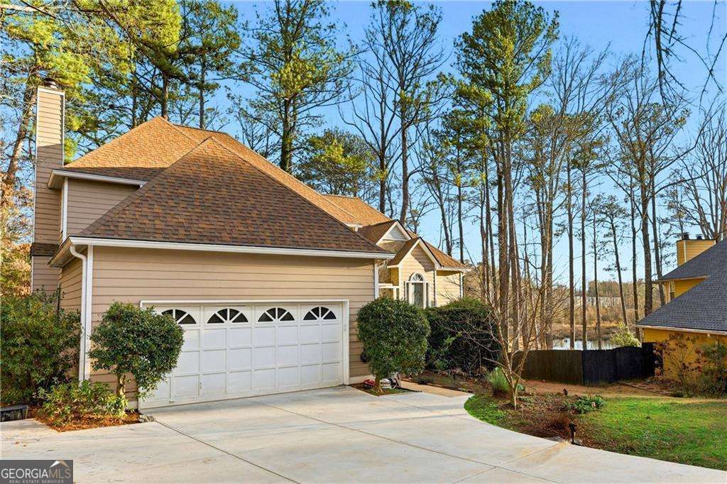 Photo of 2368 Battle Forest Drive SW, Marietta, GA 30064 (MLS # 10696531)