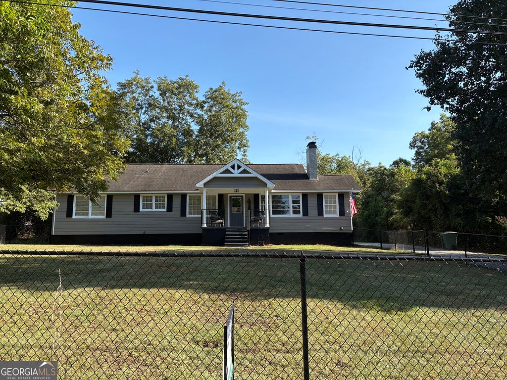 Photo of 49 Parkway Drive, Toccoa, GA 30577 (MLS # 10842305)