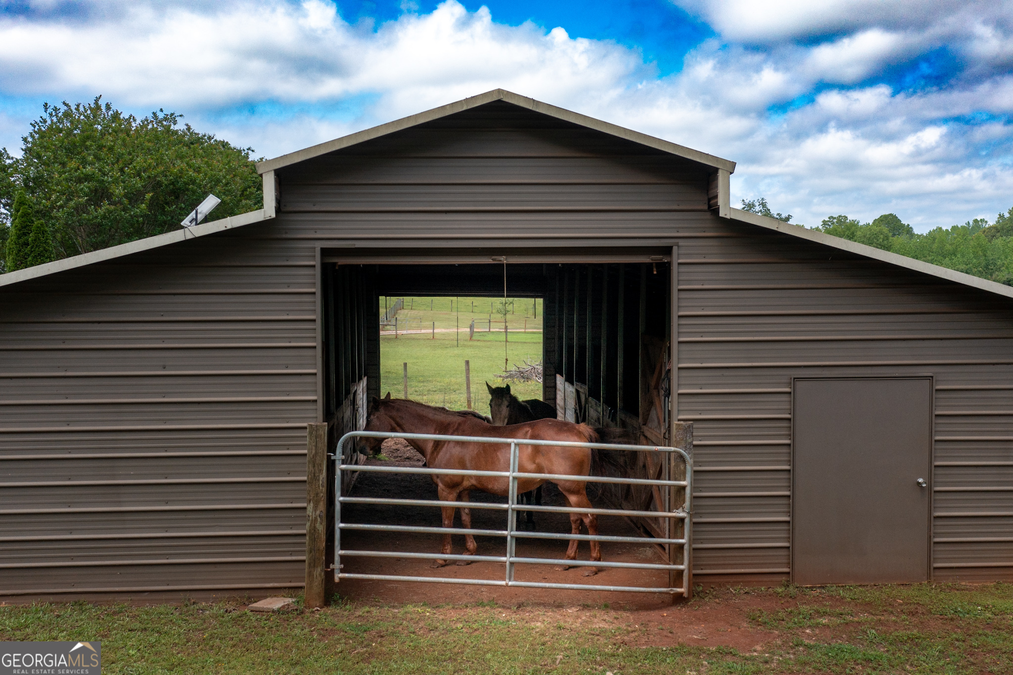 Fayetteville, Georgia 30215, United States, 3 Bedrooms Bedrooms, ,3 BathroomsBathrooms,Residential,Pending,127197