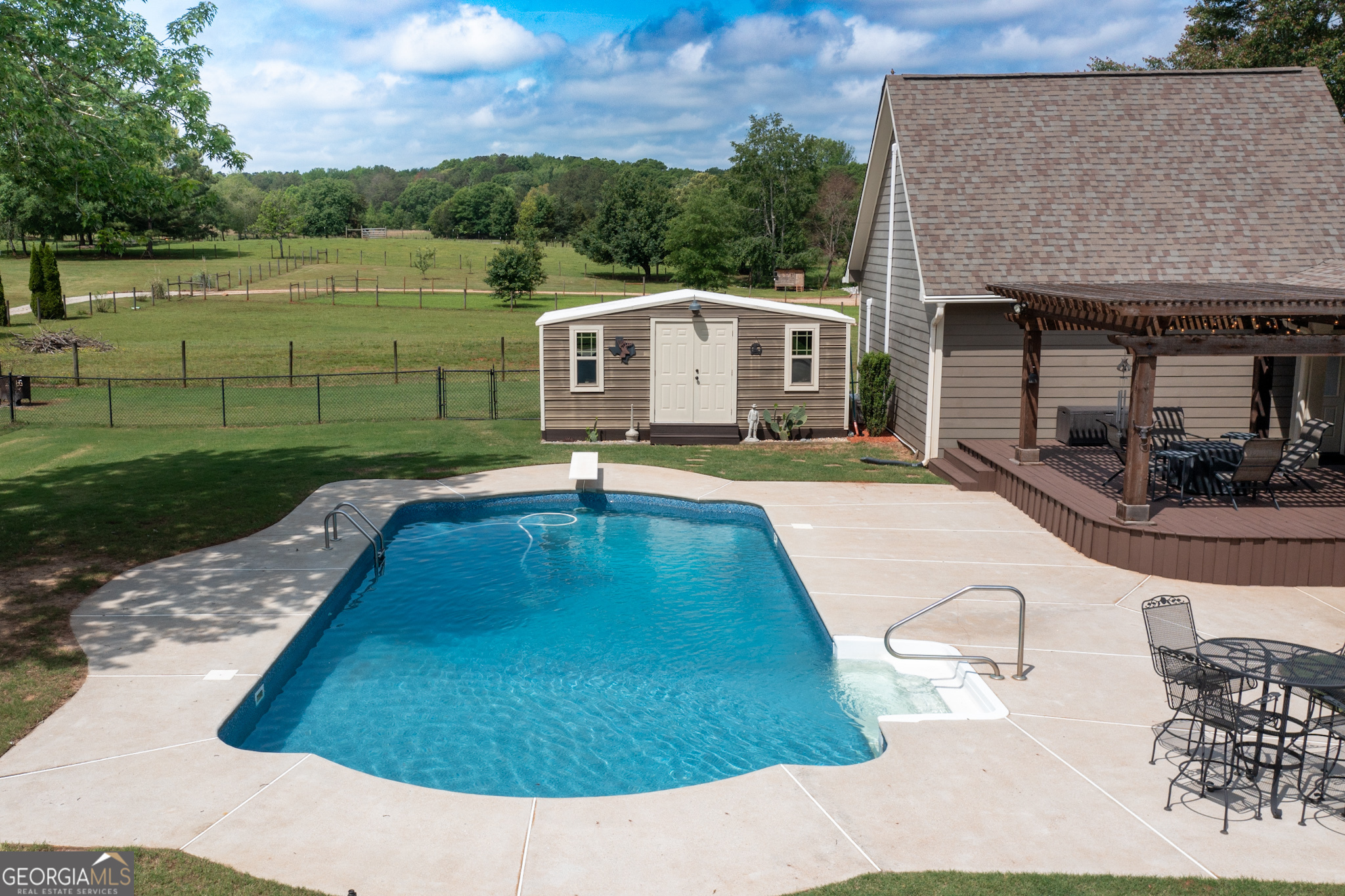 Fayetteville, Georgia 30215, United States, 3 Bedrooms Bedrooms, ,3 BathroomsBathrooms,Residential,Pending,127197