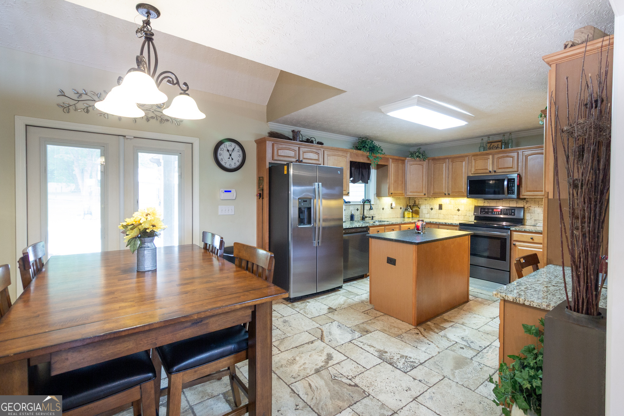 Fayetteville, Georgia 30215, United States, 3 Bedrooms Bedrooms, ,3 BathroomsBathrooms,Residential,Pending,127197