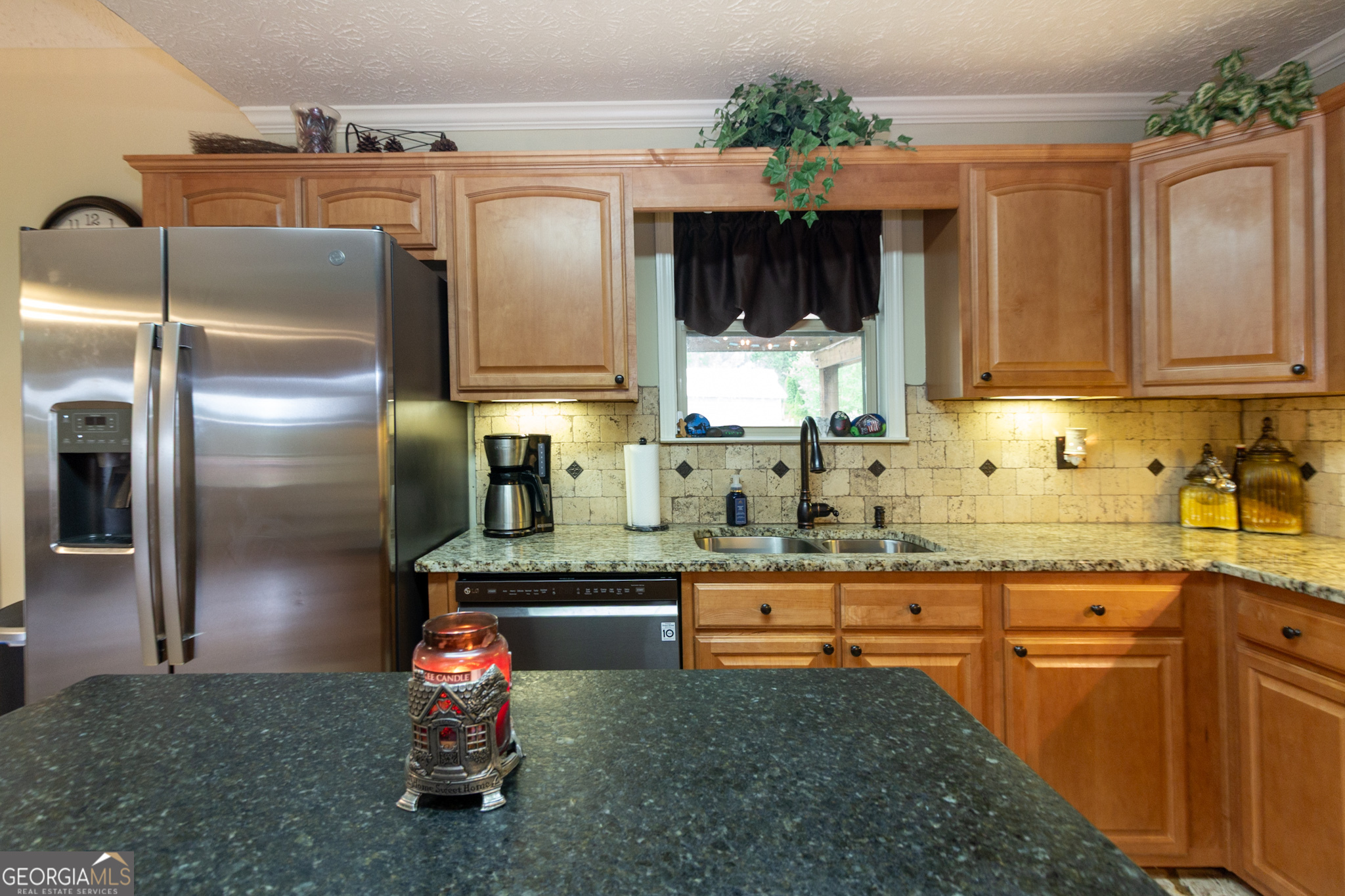 Fayetteville, Georgia 30215, United States, 3 Bedrooms Bedrooms, ,3 BathroomsBathrooms,Residential,Pending,127197