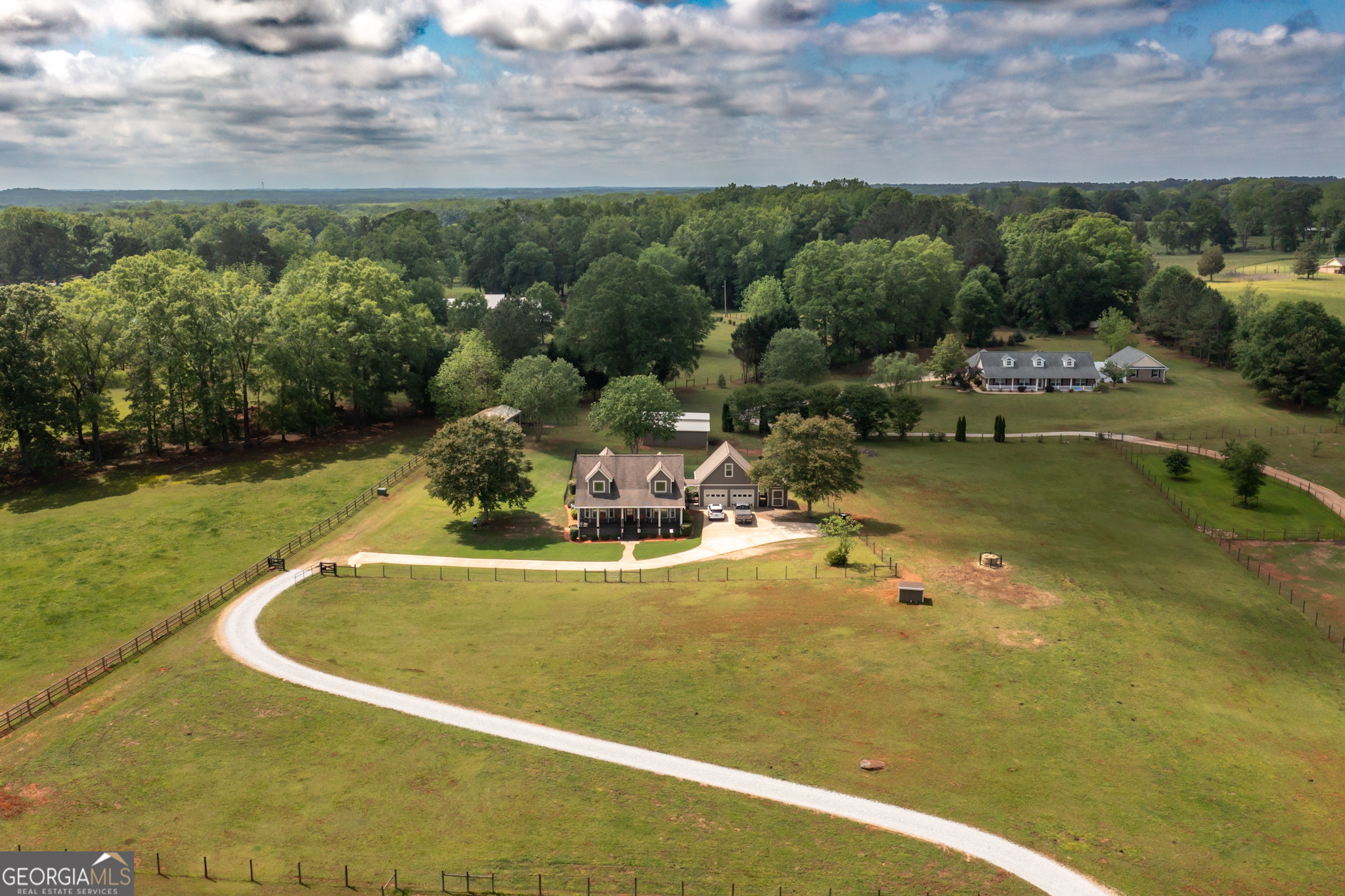 Fayetteville, Georgia 30215, United States, 3 Bedrooms Bedrooms, ,3 BathroomsBathrooms,Residential,Pending,127197