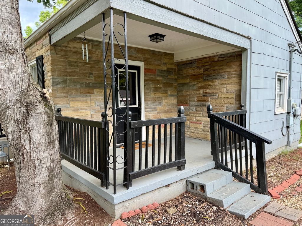 Photo of 212 Highland Drive, Winder, GA 30680 (MLS # 10771342)