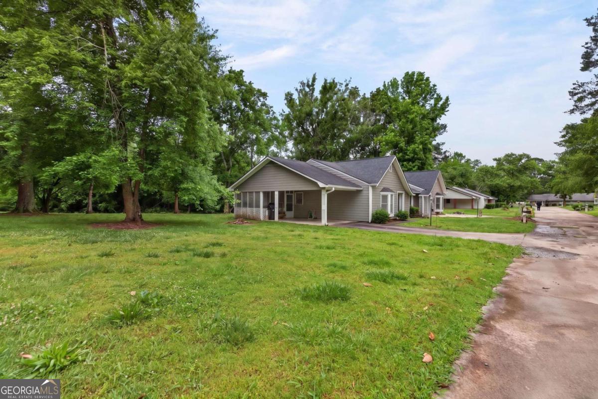 108 Villas LN NE