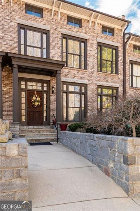 Photo of 1605 Ridenour Parkway, Kennesaw, GA 30152 (MLS # 10647819)