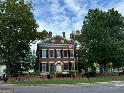 A home in Dahlonega