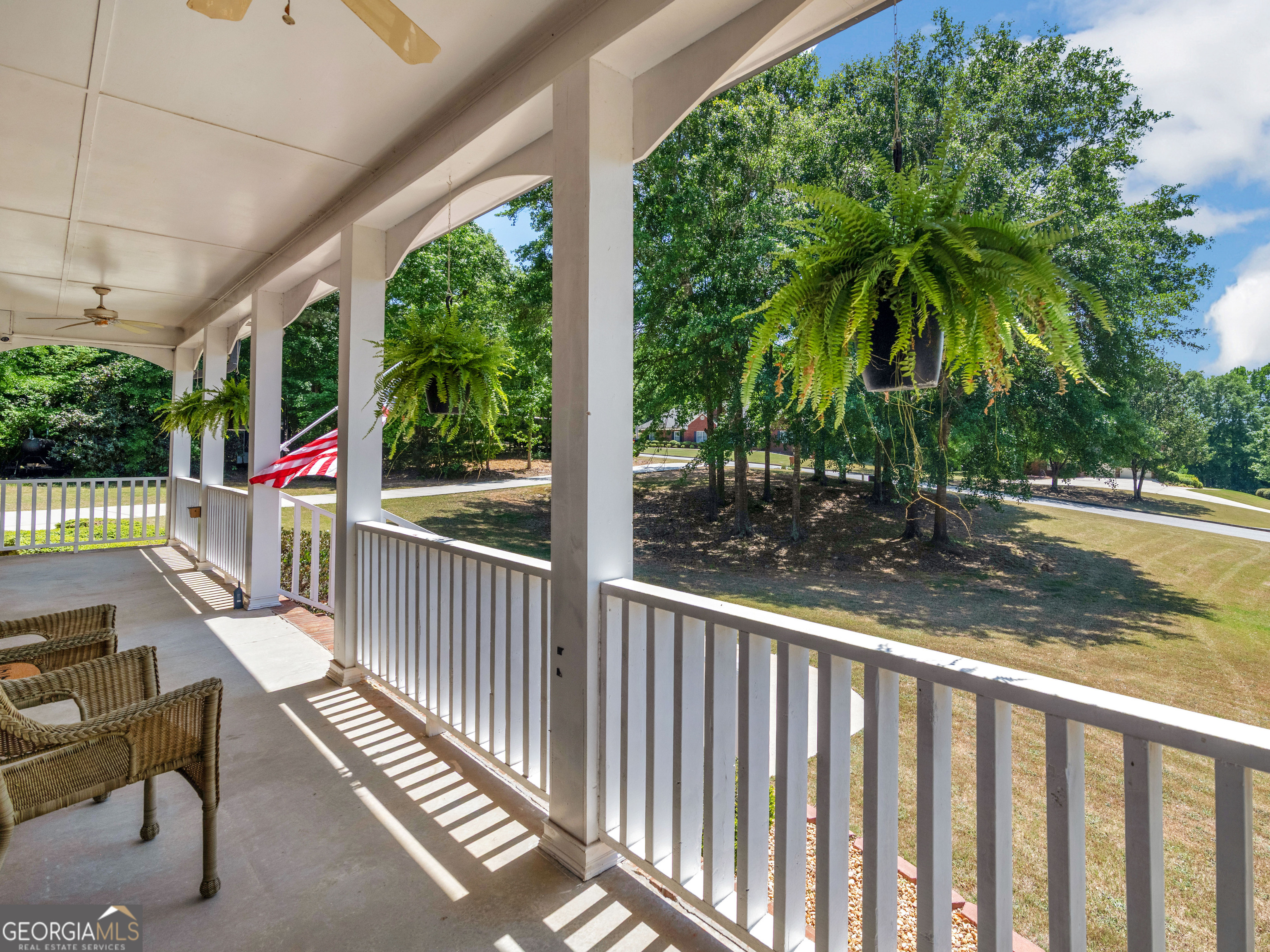 511 Clearwater DR