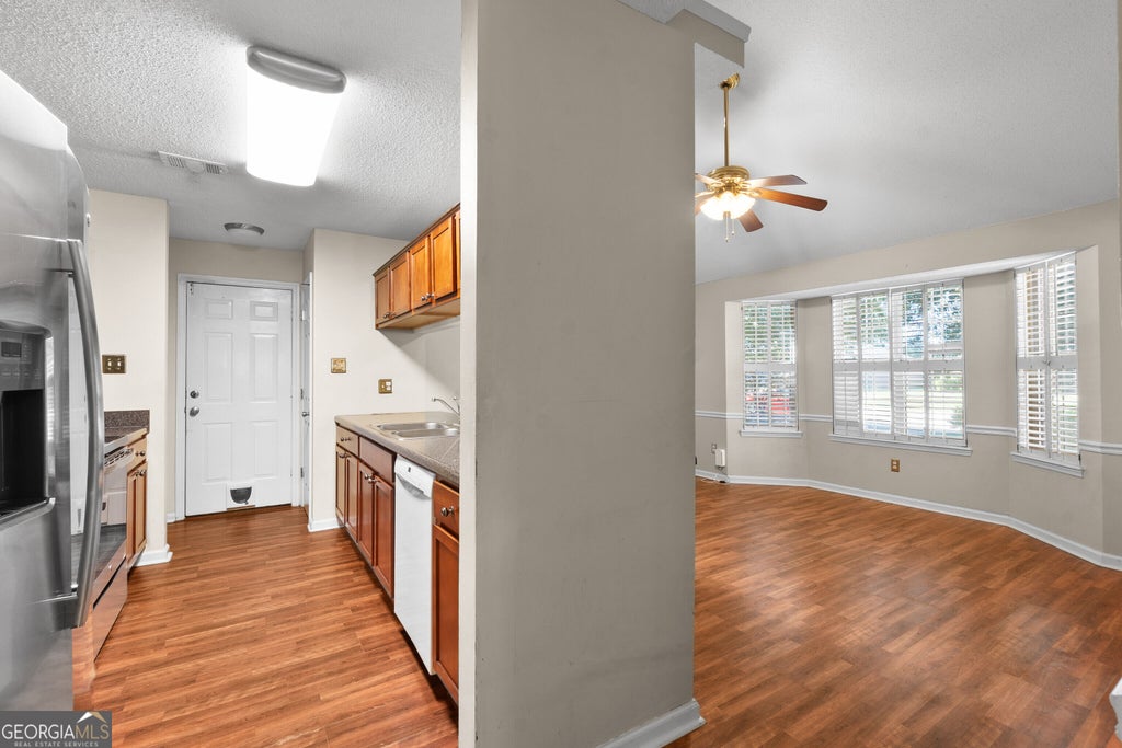 Photo of 1110 Windsong Way, Warner Robins, GA 31088 (MLS # 10880132)