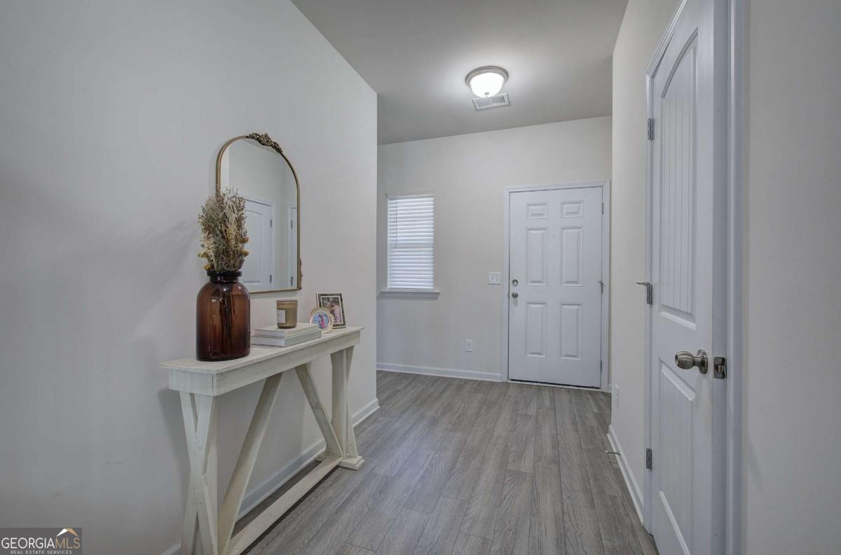 16 Maycroft CT